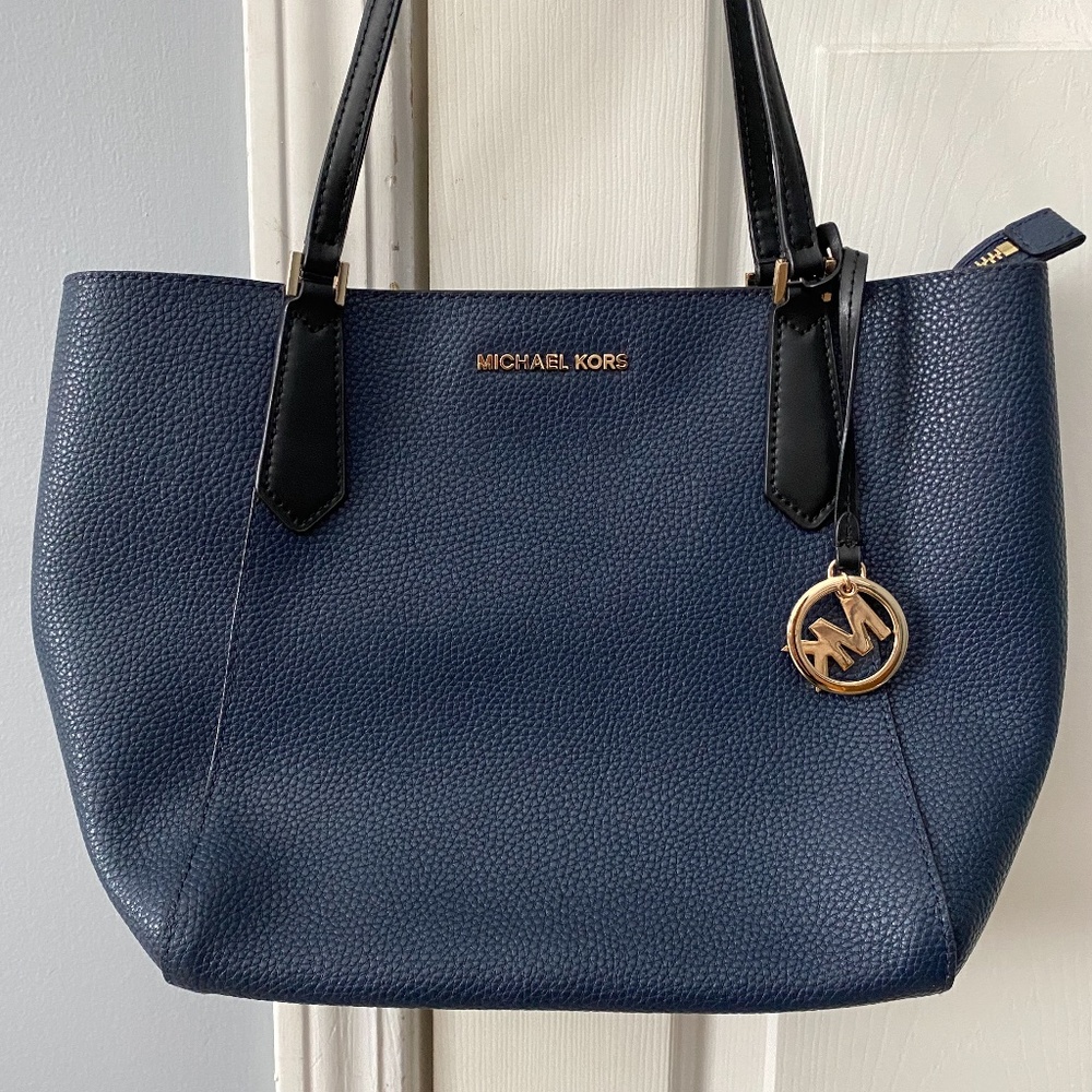 Michael Kors navy leather tote purse EUC